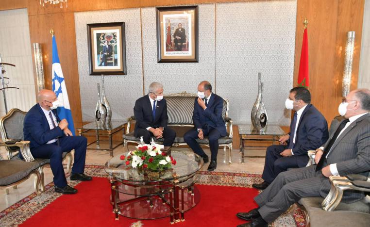 وزير خارجية إسرائيل يائير لبيد يصل الى المغرب