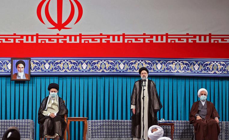 سياسات رئبيسي مدعومة من علي خامنئي