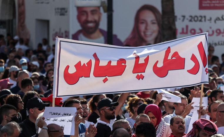 شعبية عباس بدأت بالتراجع بشكل لافت منذ مقتل ناشط سياسي معارض تحت التعذيب