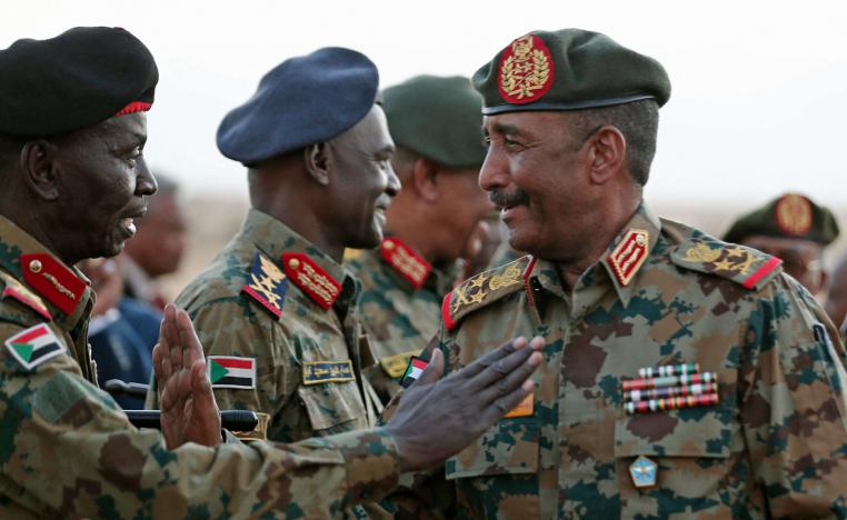 واشنطن تهدد بإعادة النظر في المساعدات اذا هيمن الجيش على العملية السياسية