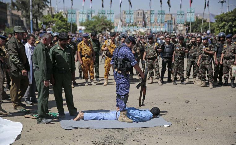 Houthi rebels publicly executed the nine by firing squad
