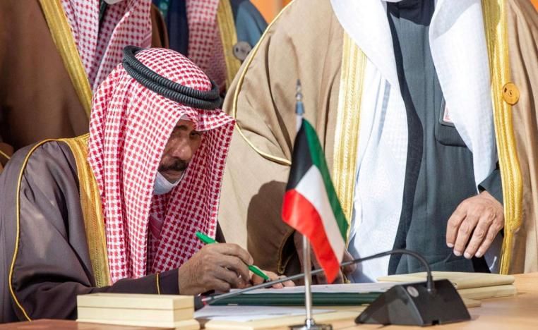 أمير الكويت يوكل إلى ولي عهده بعضا من مهامه