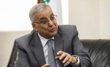 وزير خارجية لبنان يدعو السعودية للحوار لحل الأزمة ويهاجم في السرّ