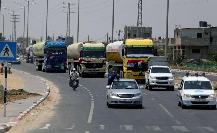 صهاريج الوقود القطري تدخل غزة من مصر