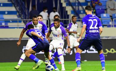 فريق العين يتخطى مضيفه النصر بشق النفس بهدف للبرازيلي بيريرا