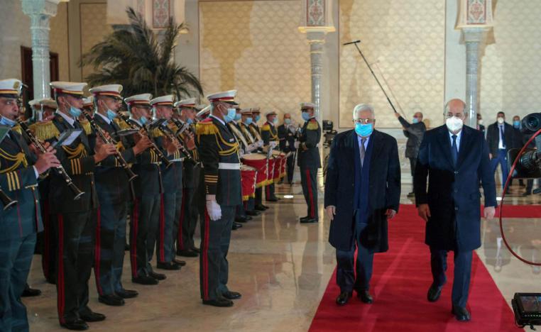 الرئيس الجزائري عبدالمجيد تبون يستقبل الرئيس الفلسطيني محمود عباس