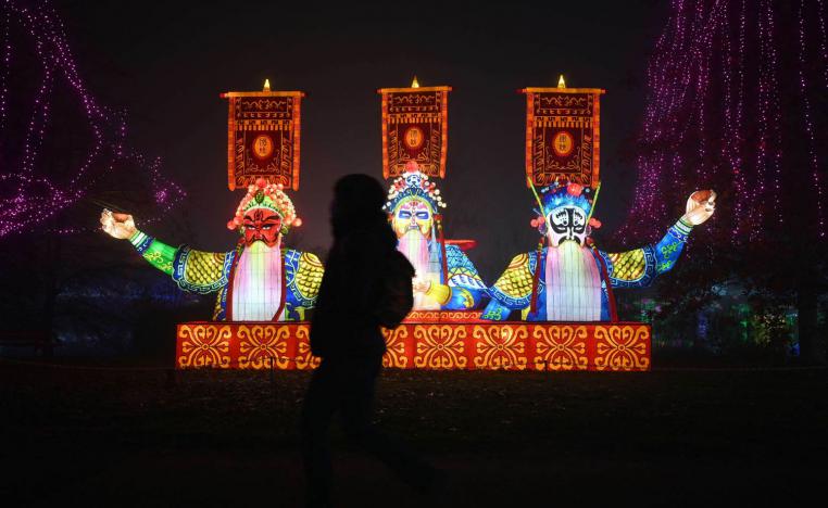 مجسمات ضوئية صينية في جنوب فرنسا