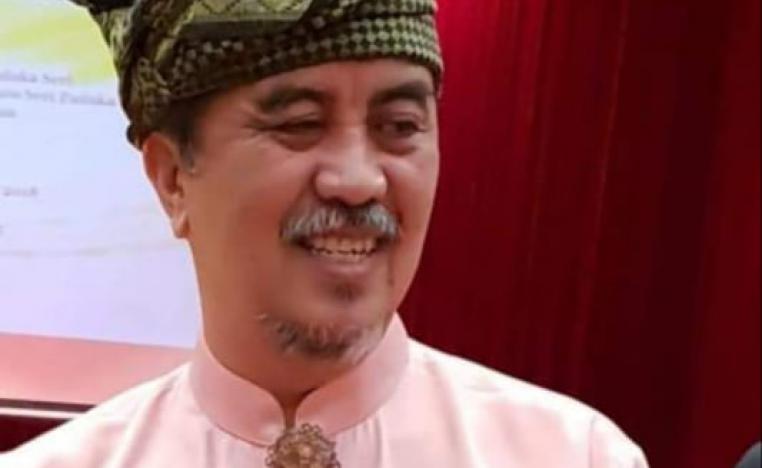 الكاتب السنغافوري عيسى قمري
