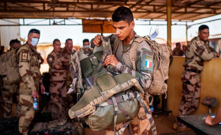 فرنسا تعرضت لنكسات عسكرية في منطقة الساحل أضعفت الثقة في عملياتها لمكافحة الإرهاب