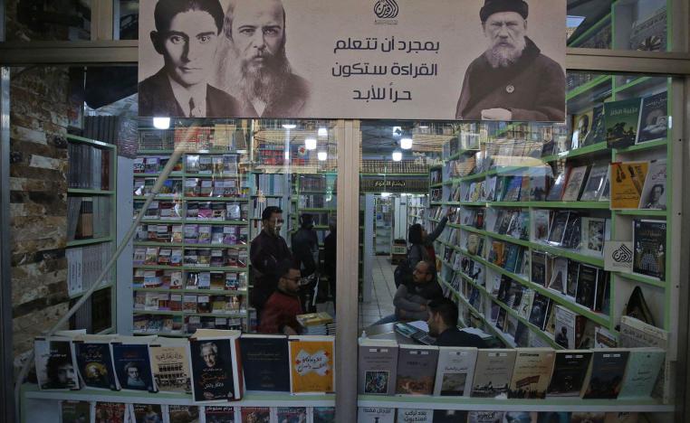 مكتبة في شارع المتنبي في بغداد