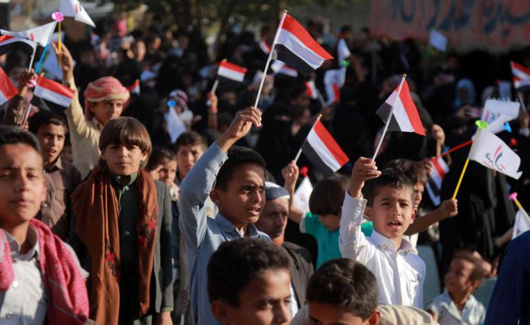 اطفال في مأرب يحتفلون بذكرى 11 فبراير