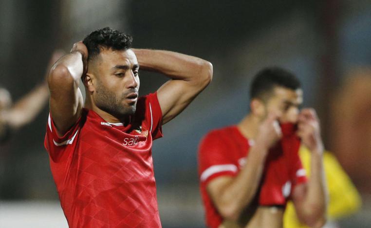 فريق القرن في وضع خطر على ملعب المريخ