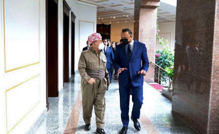 الزعيم الكردي مسعود بارزاني يستقبل رئيس الوزراء العراقي مصطفى الكاظمي