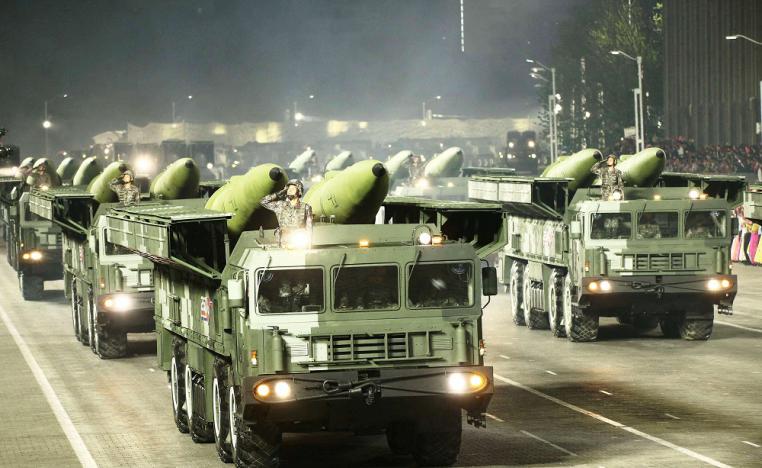 كوريا الشمالية تستعرض قوتها في غمرة توترات خطيرة بين موسكو والغرب