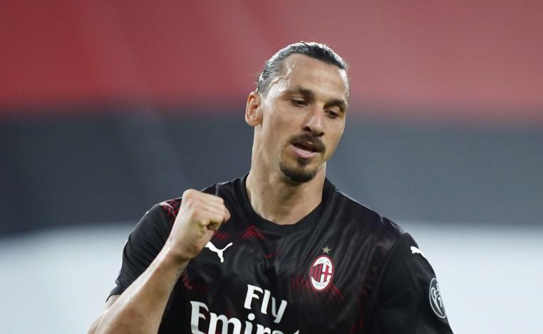 المهاجم السويدي المخضرم يحتاج بعد الجراحة إلى فترة إعادة تأهيل طويلة جديدة