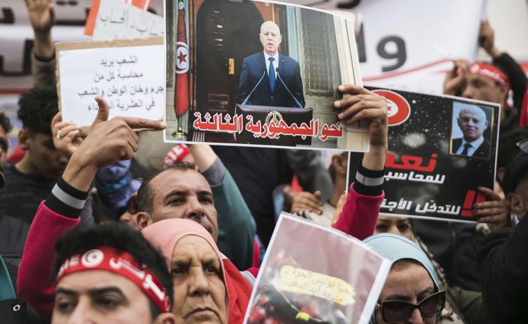 على طريق التصحيح