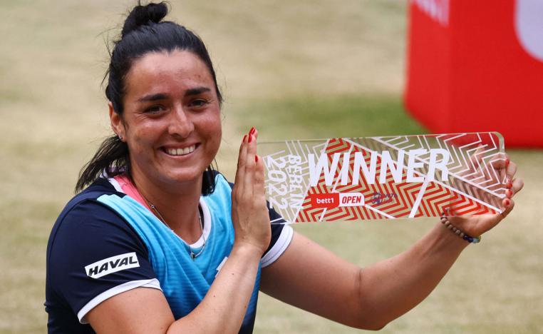 لاعبة التنس التونسية محظوظة حقًا لأن أسطورة التنس الاميركية اختارتها للعب بجانبها