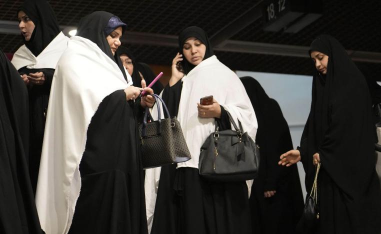 نائبات من الكتلة الصدرية قبل تقديم الاستقالة