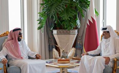 Sheikh Tahnoon received by Sheikh Tamim