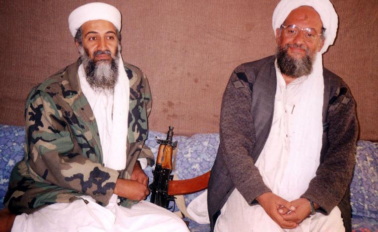 زعيما تنظيم القاعدة السابقان أسامة بن لادن وأيمن الظواهري