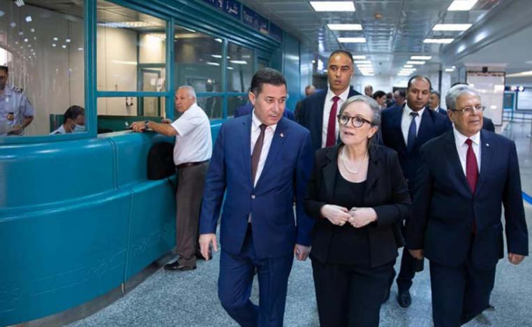 رئيسة الحكومة التونسية نجلاء بودن بمطار تونس قرطاج الدولي
