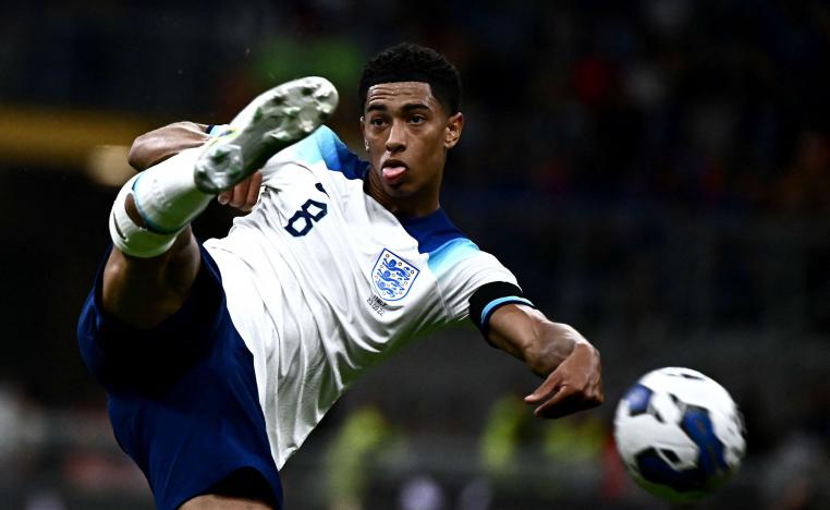  لاعب وسط 'الاسود الثلاثة' لديه قدرة فنية ويملك قدرات بدنية هائلة تمكنه من صنع الفارق