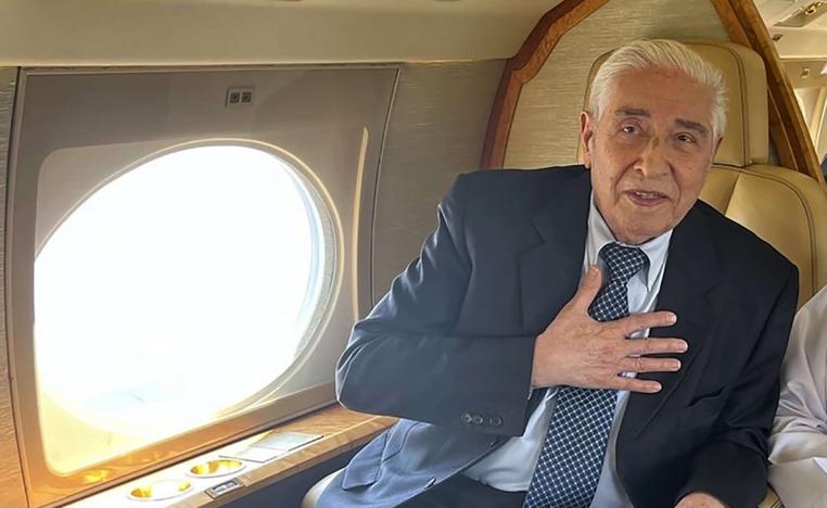 إيران تسمح بمُغادرة مواطن أميركي إلى مسقط