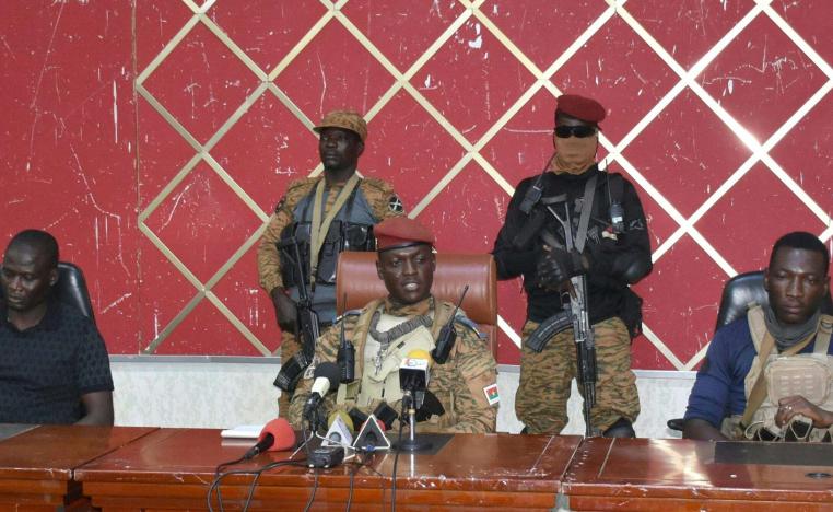 الانقلاب في بوركينا فاسو يعزز صورة عدم الاستقرار السياسي في غرب القارة