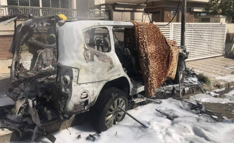صورة نشرتها وكالة شفق نيوز العراقية الكردية تظهر بقايا سيارة ضابط المخابرات بعد استهدافها بعبوة ناسفة
