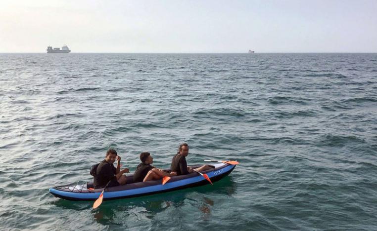 فرنسا تفكك شبكة عراقية-كردية لتهريب المهاجرين عبر المانش