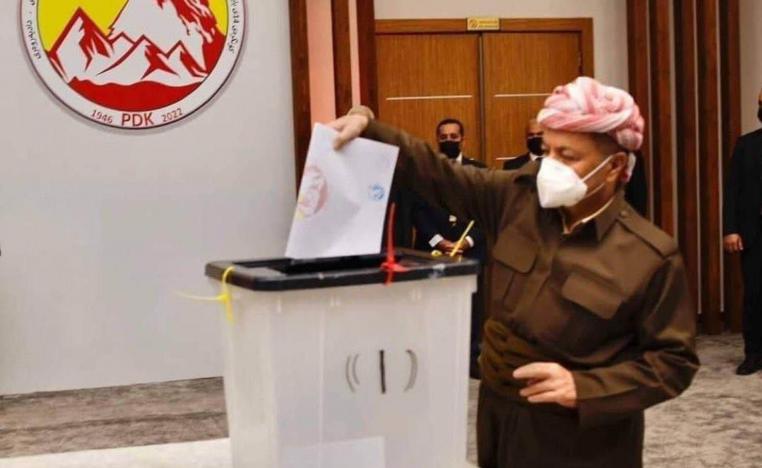 الزعيم الكردي مسعود بارزاني