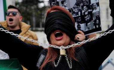 ايران تواجه المحتجين بالحديد والنار