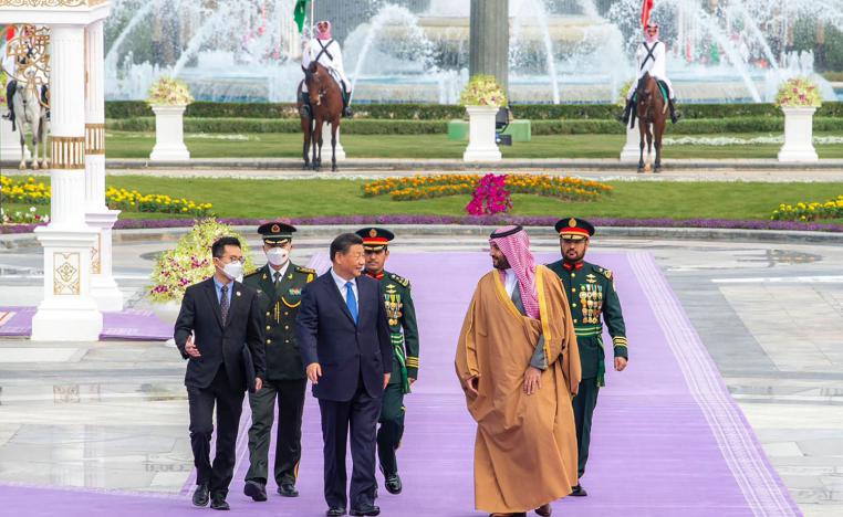 الرئيس الصيني شي جينبينغ في ضيافة ولي العهد السعودي الأمير محمد بن سلمان