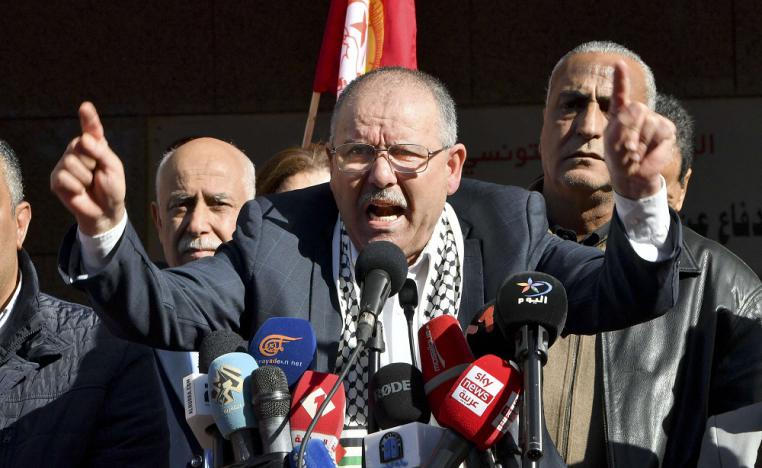 اتحاد الطبوبي يشهر ورقة الشارع بعد أن تجاهله الرئيس التونسي