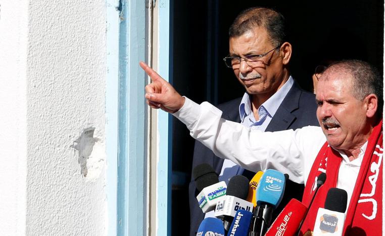 الطبوبي يهدد بمعركة شاملة ضد الحكومة