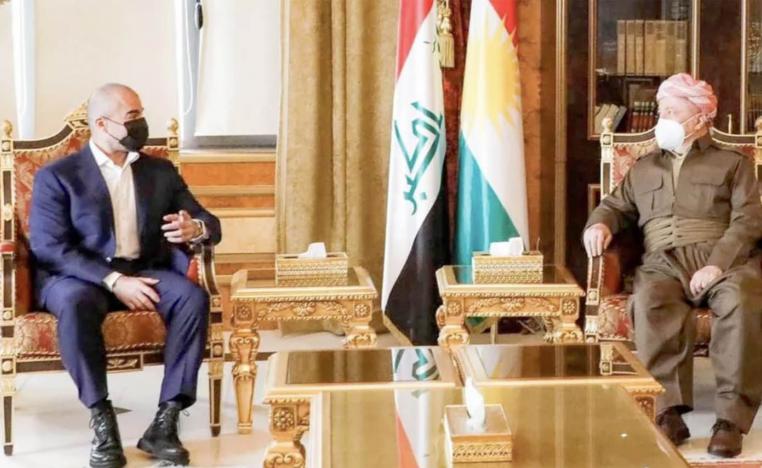 الزعيم الكردي مسعود بارزاني يستقبل رئيس الاتحاد الوطني بافل طالباني