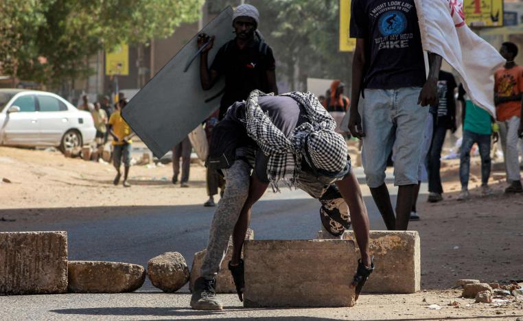 عدم الاستقرار السياسي يفاقم متاعب السودانيين المعيشية