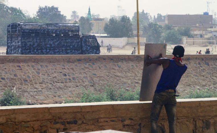 السودان يواجه ازمات من كل جانب