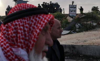 فلسطينيون يتوجهون للمسجد الأقصى لصلاة أول أيام رمضان