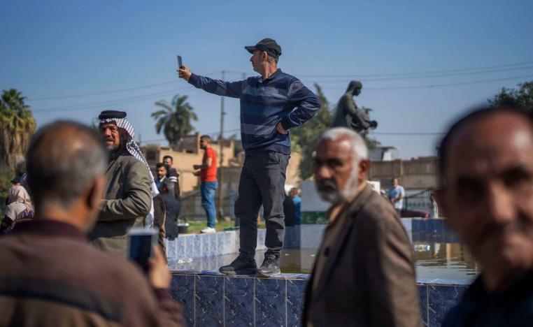متقاعدون يتجمعون عند مدخل المنطقة الخضراء في بغداد