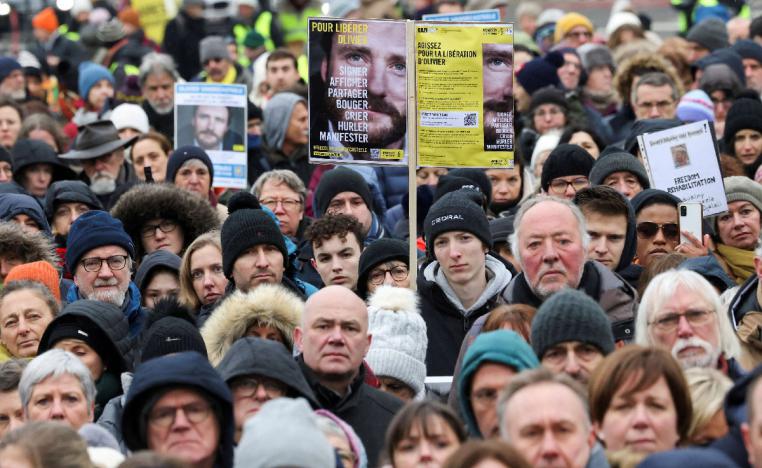 إيران تواصل ابتزاز الغرب عبر "دبلوماسية الرهائن"