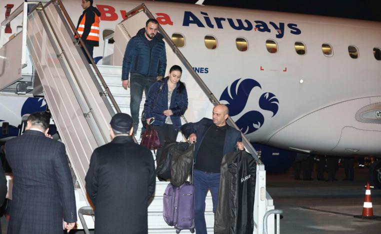 موظفون من السفارة الأذرية في طهران عادوا لبلادهم بعد تعرض مقر البعثة لاعتداء ارهابي