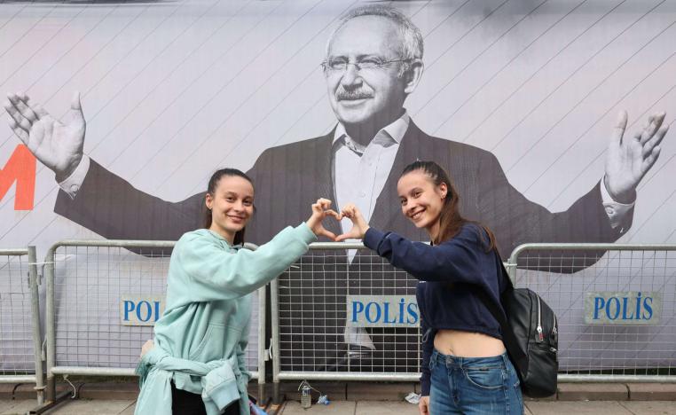 ورقة الشباب قد تحسم المنافسة بين أردوغان وكليتشدار أوغلو