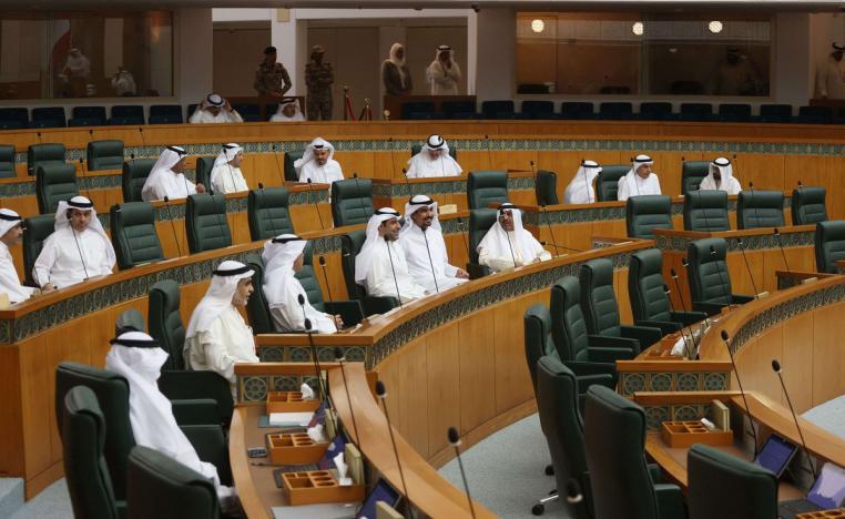 هل تنهي انتخابات برلمانية جديدة الأزمة بين السلطتين التنفيذية والتشريعية في الكويت؟