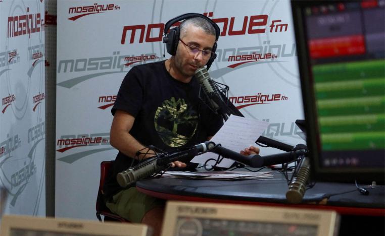 El Mekki presents a daily show on Radio Mosaique criticising Saied's policies