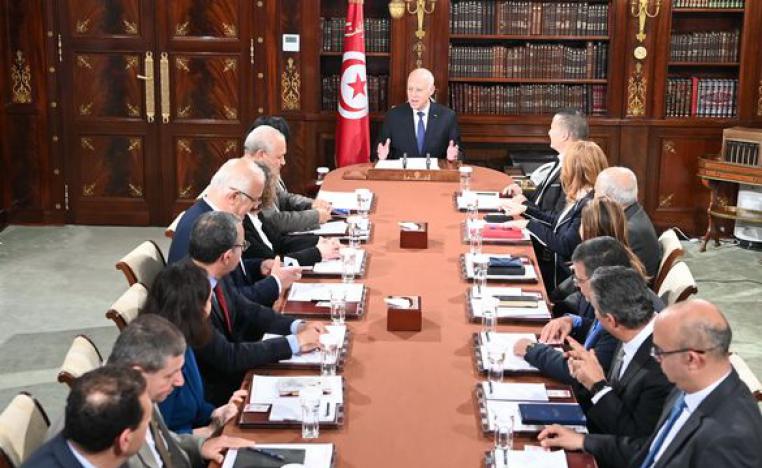 سعيد يبحث عن حلول تونسية للازمة الاقتصادية