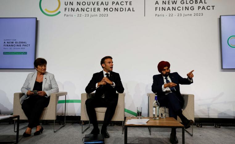 ماكرون يدعو إلى معالجة أزمة المناخ والفقر في وقت واحد