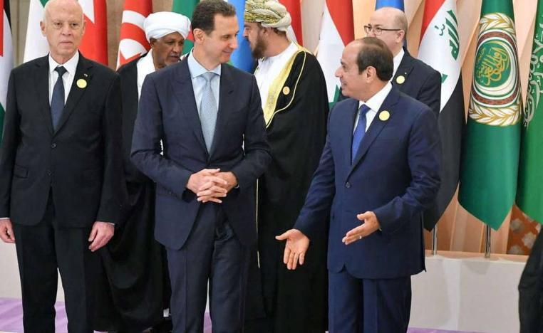الرئيس السوري بشار الأسد بين الرئيسين المصري عبدالفتاح السيسي والتونسي قيس سعيد