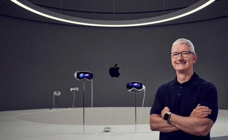 رئيس أبل تيم كوك