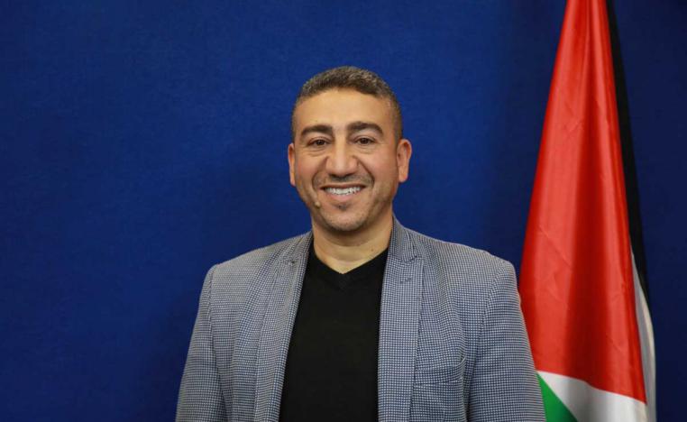 (من صفحة يسري الغول على فيسبوك)